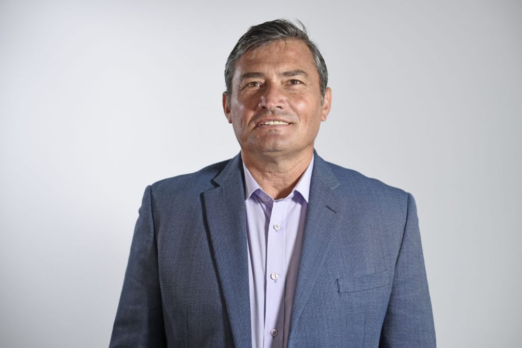 Marcel Ivanov, prefectul judeţului Tulcea, va înota la maratonul Aqua Challenge pentru a susţine persoanele cu dizabilităţi