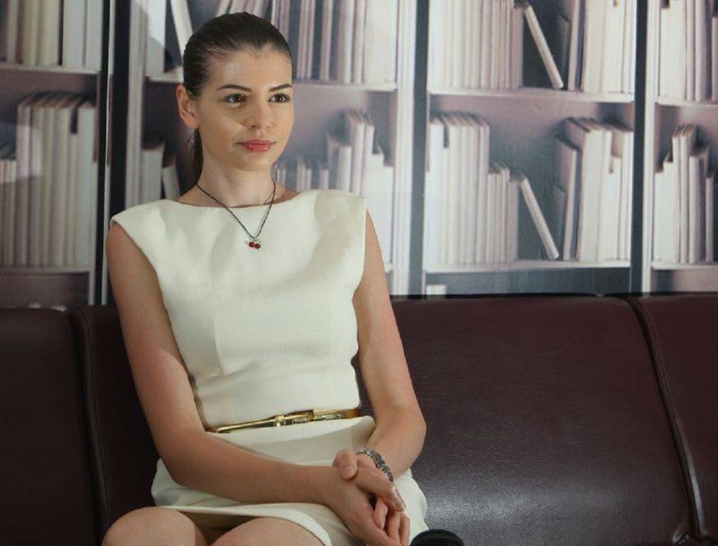 Monica Gabor a trecut repede peste despărțirea de Mr. Pink. Cum s-a fotografiat lângă surorile ei