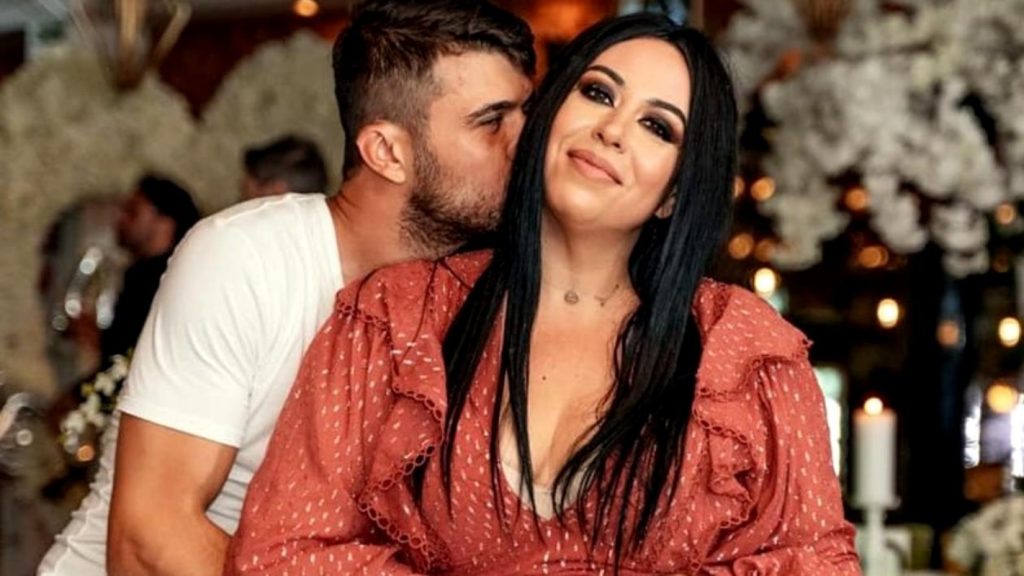 Oana Roman și Marius Elisei, mai îndrăgostiți ca niciodată. Ce au putut să facă pe plajă în văzul tuturor