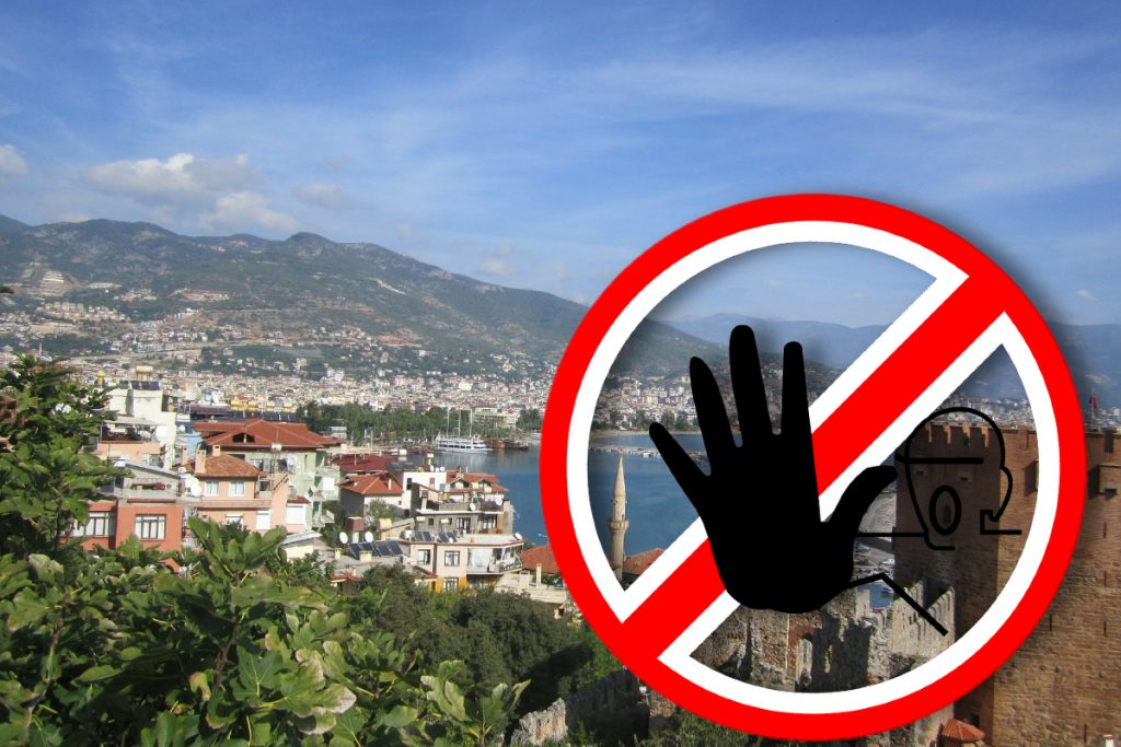 Reguli noi în Turcia. Cei care refuză să se vaccineze ar putea fi testați de două ori pe zi