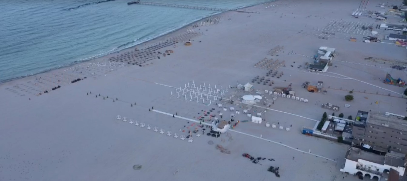 Un nou episod in telenovela plajelor largite