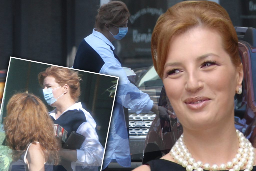 Unde a fost surprinsă Ioana Băsescu după condamnarea la închisoare. Asta spune multe despre fiica fostului preşedinte (foto exclusiv)