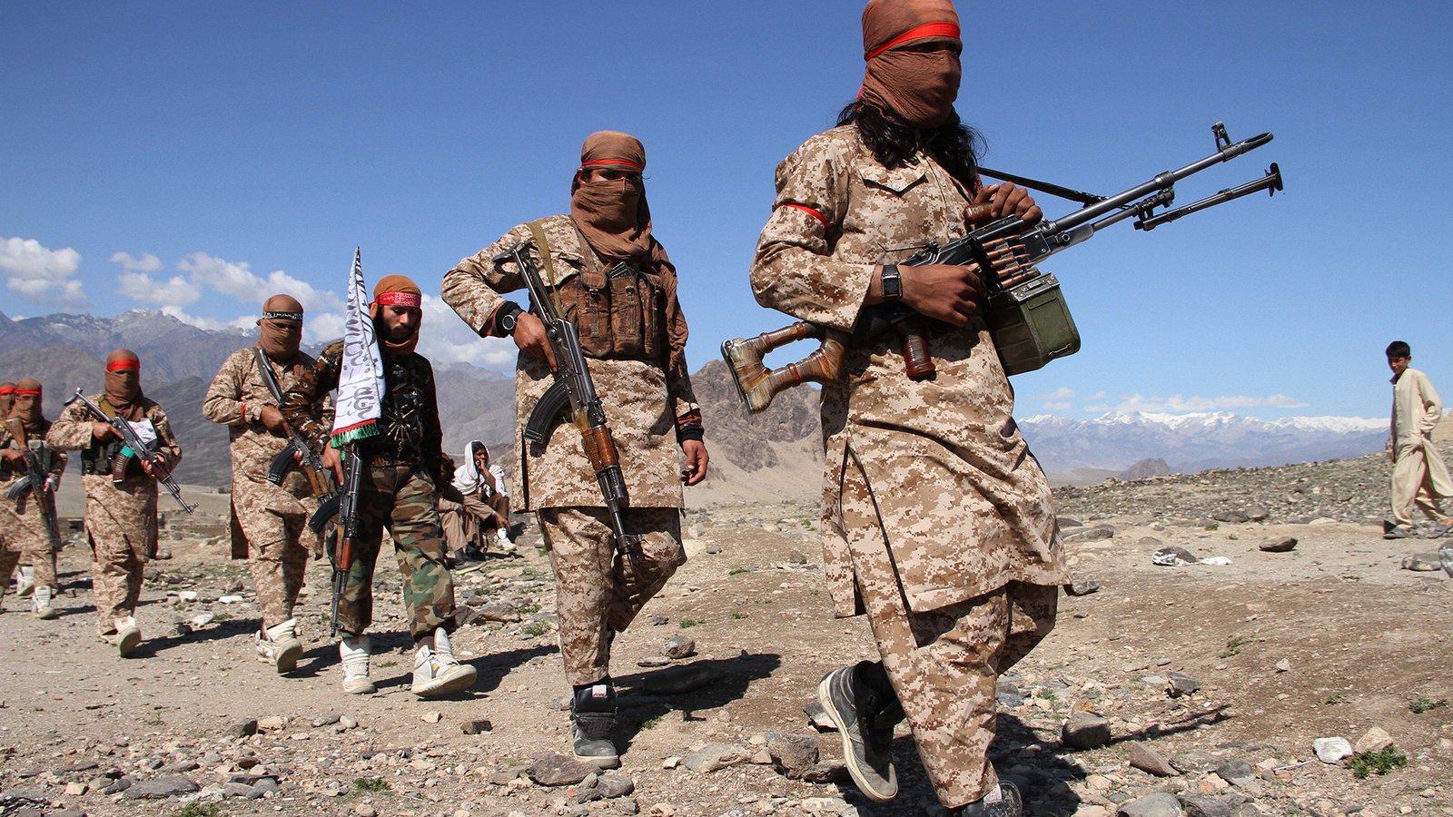 Cati bani au castigat romanii din razboiul din Afganistan. Produsele care s-au vandut ca painea calda acolo