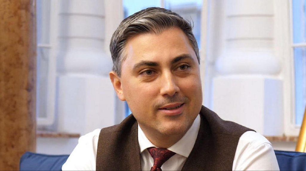 Alexandru Ciucu a creionat uniformele armatei romane