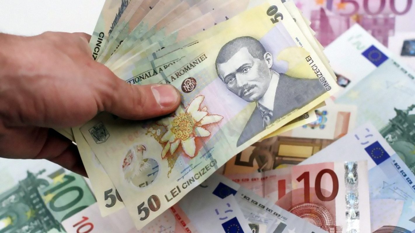 Curs BNR 30 august. Valorile inregistrate azi de Euro, Dolar si Lira Sterlina