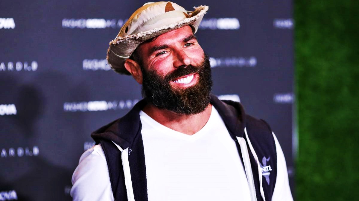Ce afaceri „învârte“ Dan Bilzerian. Cum și-a construit averea