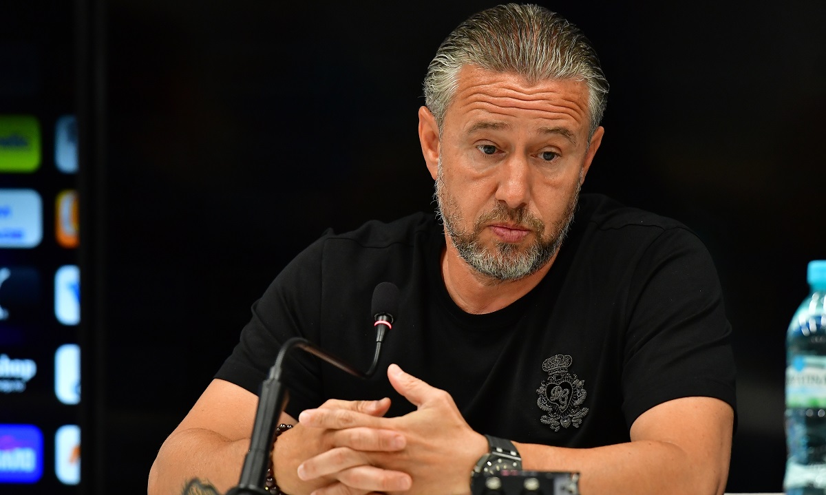 Cati bani castiga Laurentiu Reghecampf la Universitatea Craiova. Adevaratul salariu