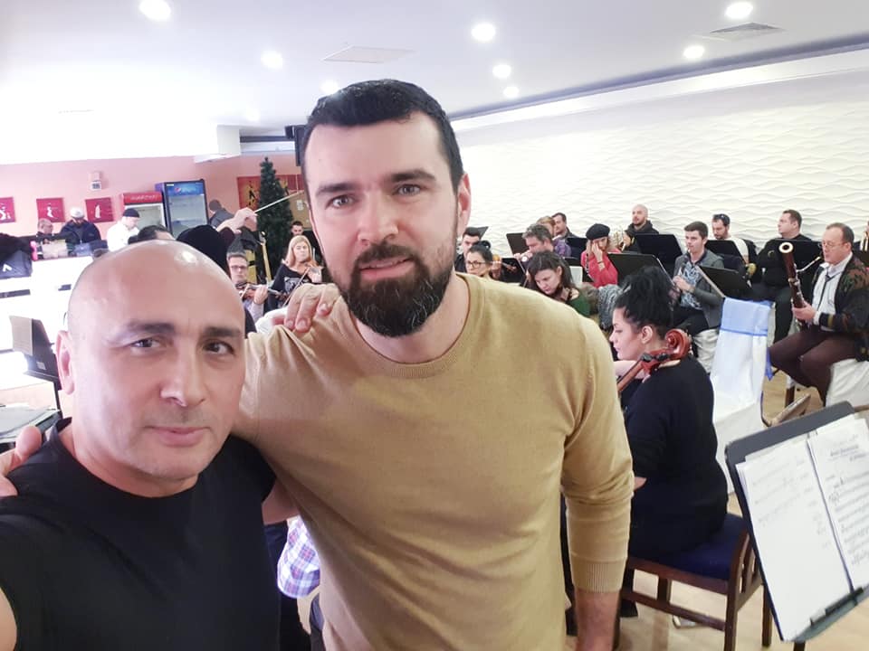 Cantaretul din Romania care a dat lovitura cu o afacere inedita. Si-a deschis ferma si are un succes rasunator