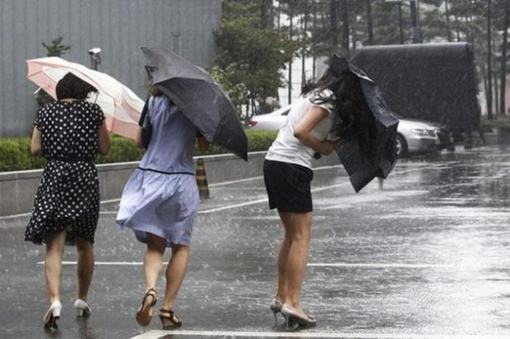 Meteo, vineri, 6 august 2021. Alertă meteo pentru toată țara. Vijelii și grindină, la început de weekend