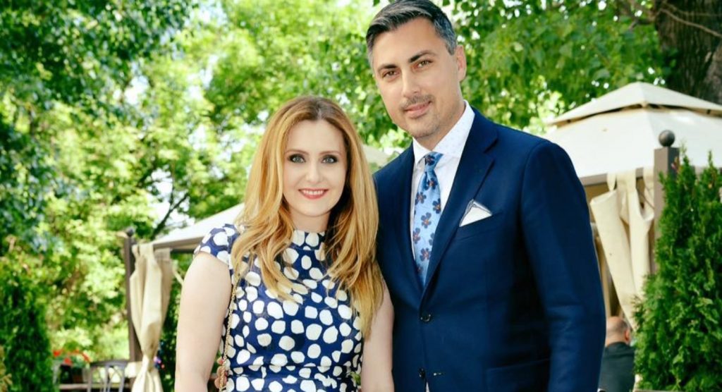 Alina Sorescu și Alexandru Ciucu, din nou împreună. Cum s-au pozat cei doi în prima zi de școală a fetițelor