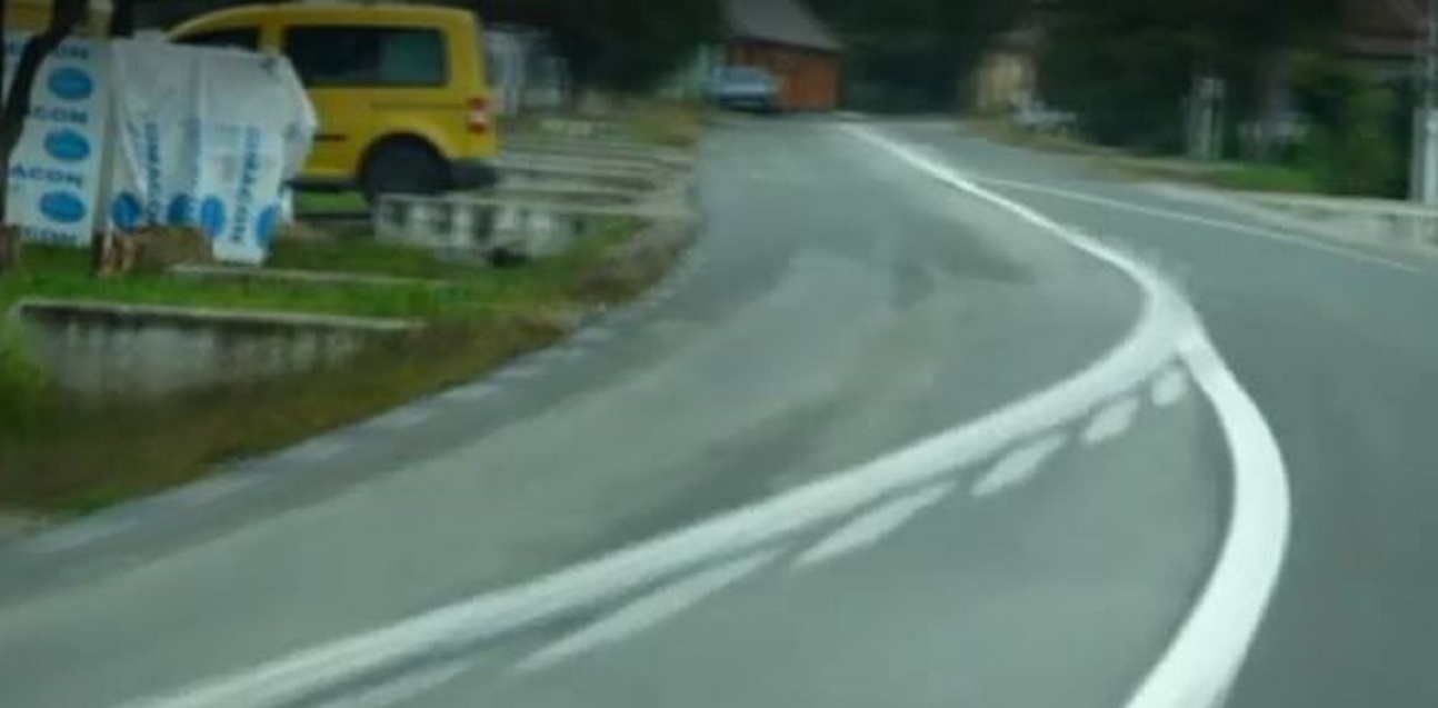 Cele mai ciudate marcaje de pe soselele Romaniei, in Bistrta-Nasaud