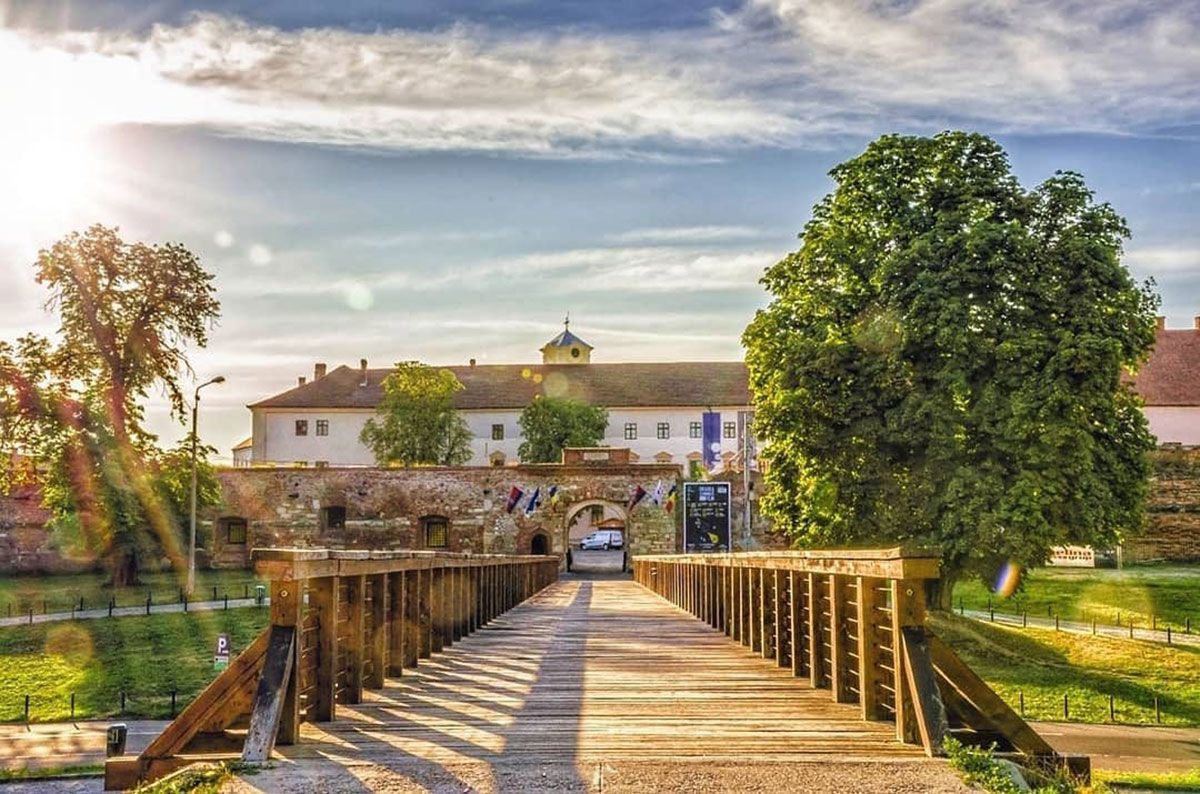 Cetatea Oradea, dezvoltare turistica printr-un management special