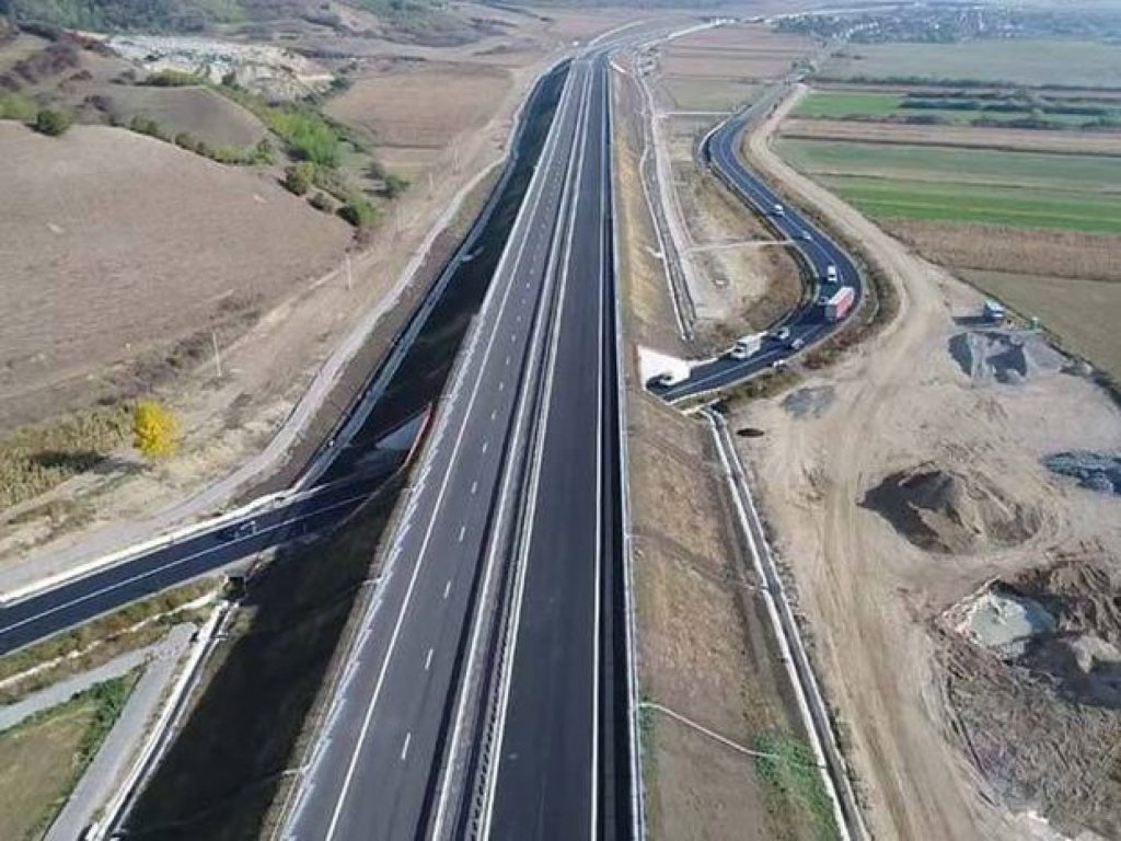 Câți kilometri de autostradă a inaugurat România în 2021. Cifra este ridicol de mică