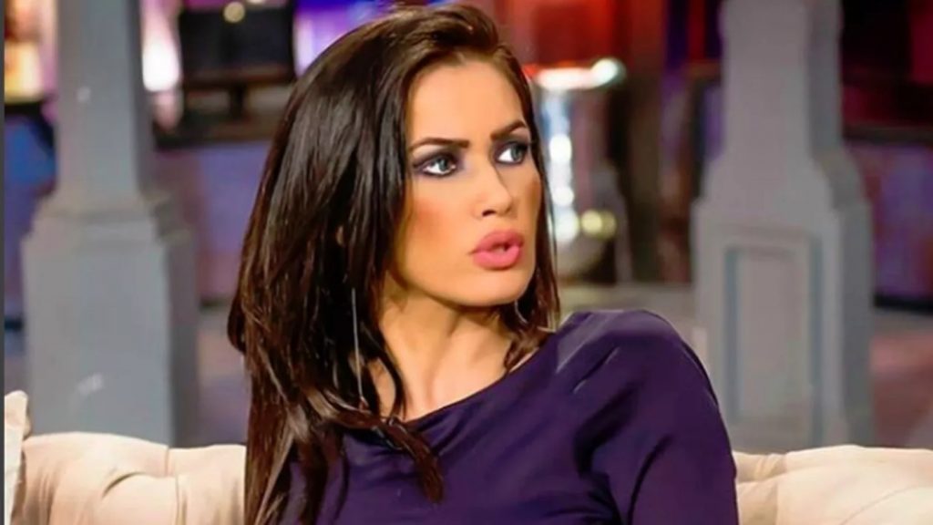 Oana Zăvoranu, căzătură legendară în direct. “Dumnezeu nu doarme”