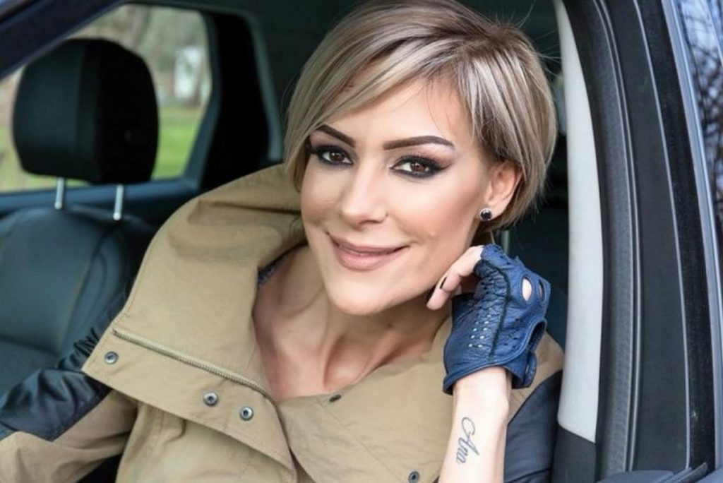 O mai ții minte pe Roxana Ciuhulescu? Ce a ajuns să facă pentru bani: ”Trebuie să mă obișnuiesc”