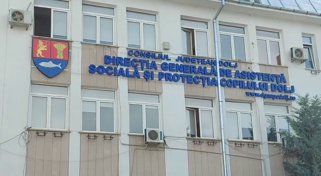Caz incredibil în Dolj, unde tatăl a două fete care se află în cadrul unui centru de plasament cere ajutorul autorităților pentru a se opri vaccinarea copiilor