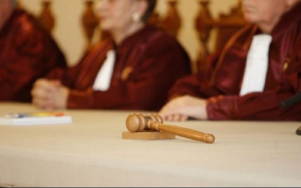 Sesizarea pe tema motiunii de cenzură va fi dezbătută de CCR pe 28 septembrie