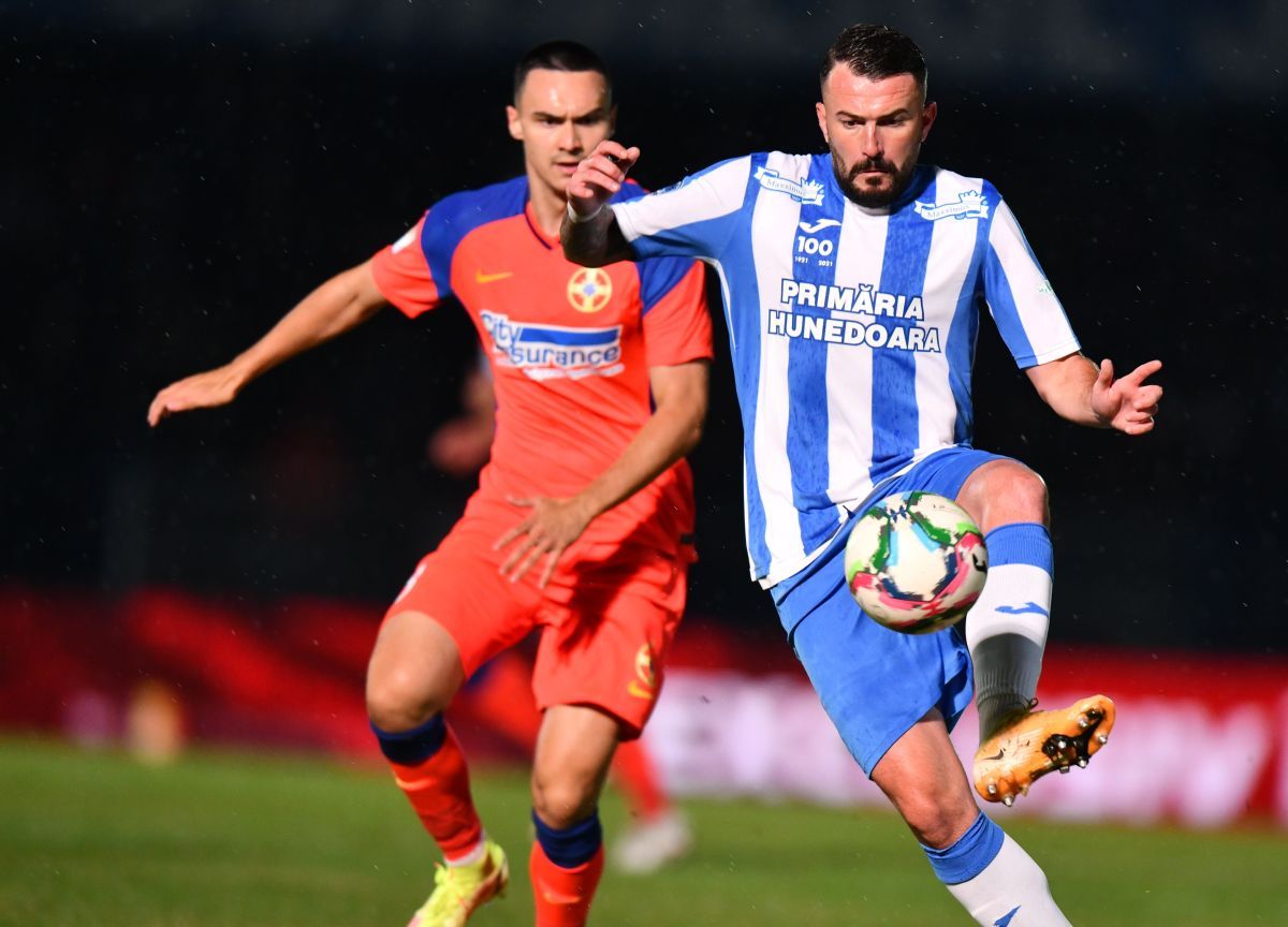 Ce salarii sunt la echipa care a chinuit-o pe FCSB în Cupa Romaniei. Ilie Dumitrescu nu a crezut cand i s-a spus