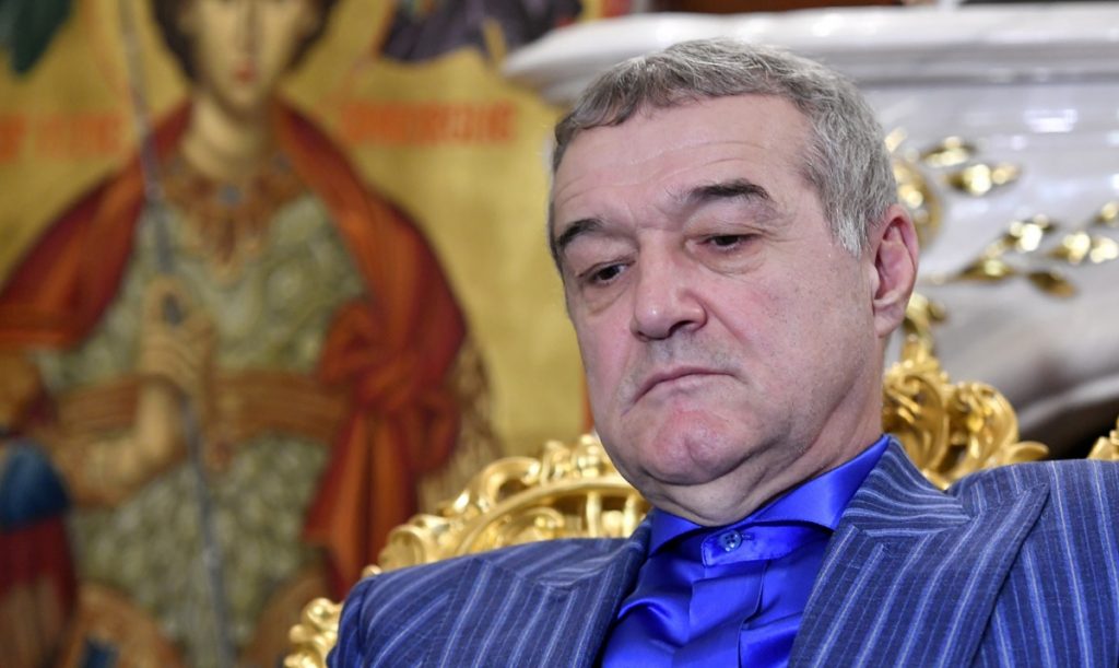 Gigi Becali, în lacrimi în faţa a mii de oameni. Latifundiarul nu a mai rezistat