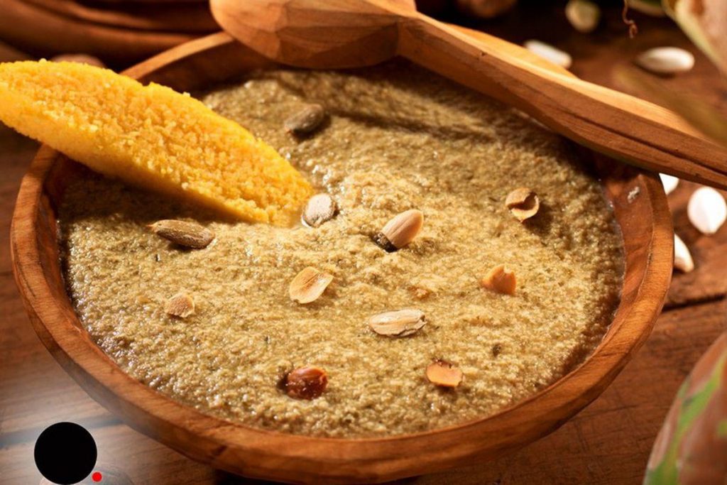 Cum se face lapte de bou, una dintre cele mai simple mâncăruri românești. Iese delicios în câteva minute