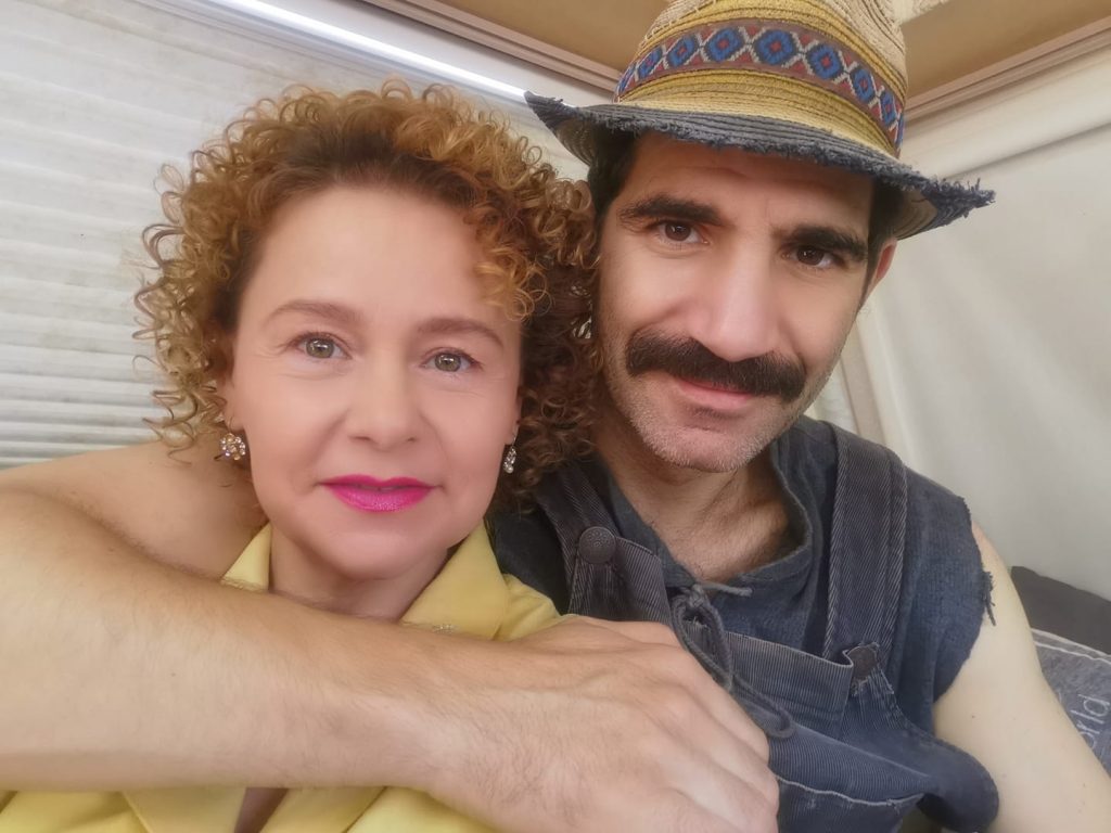 O actrita din Las Fierbinti are covid-19. A fost luata de Salvare