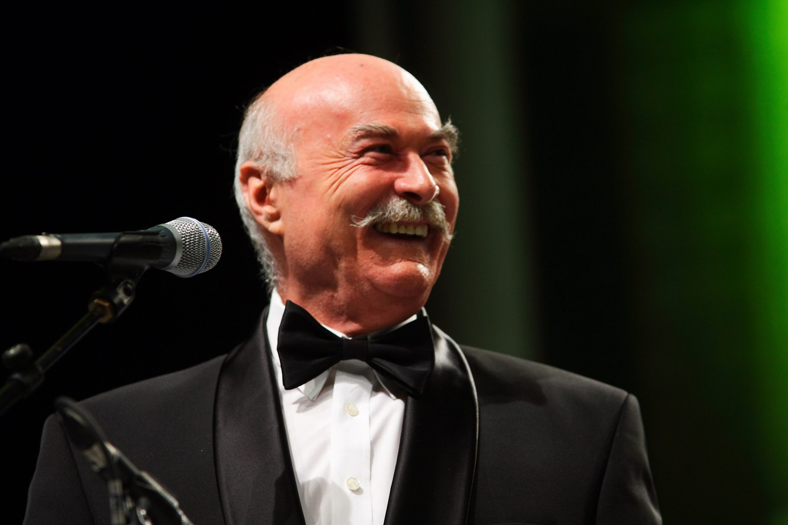 Tudor Gheorghe „îi ia fața” lui Ștefan Bănică. Se întoarce după o pauză de doi ani pe scena Sălii Palatului