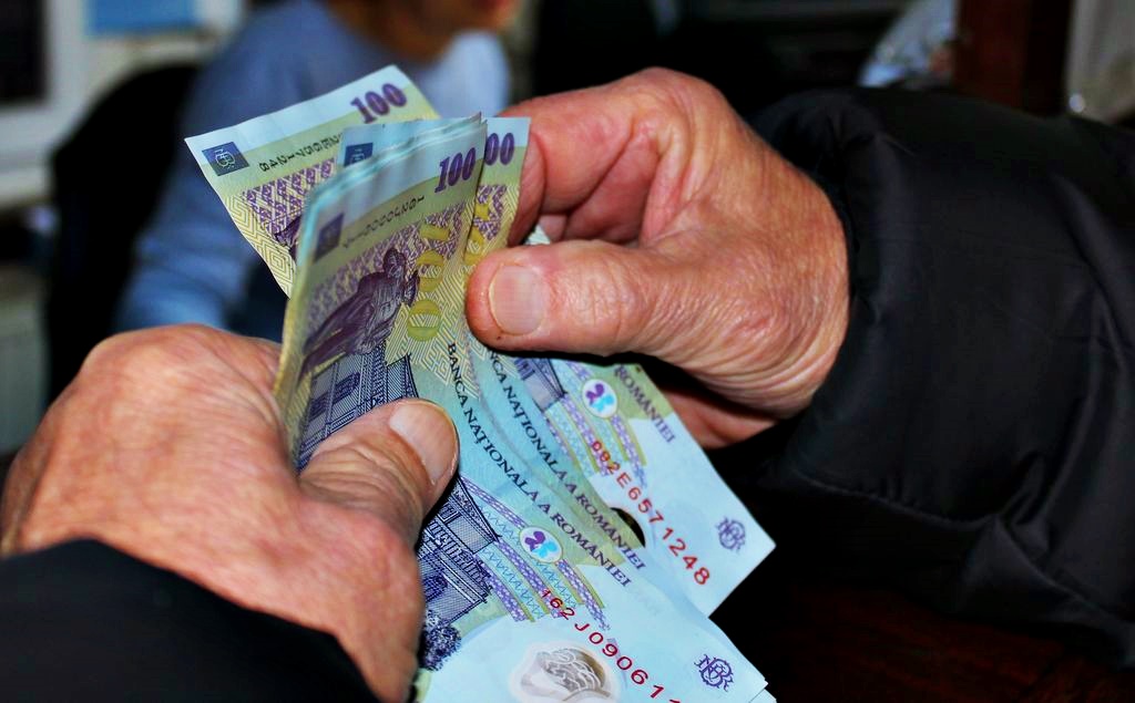 Cât au ajuns să fie indemnizațiile pentru revoluționari în ultima perioadă. Ce sumă primesc, de fapt, aceștia