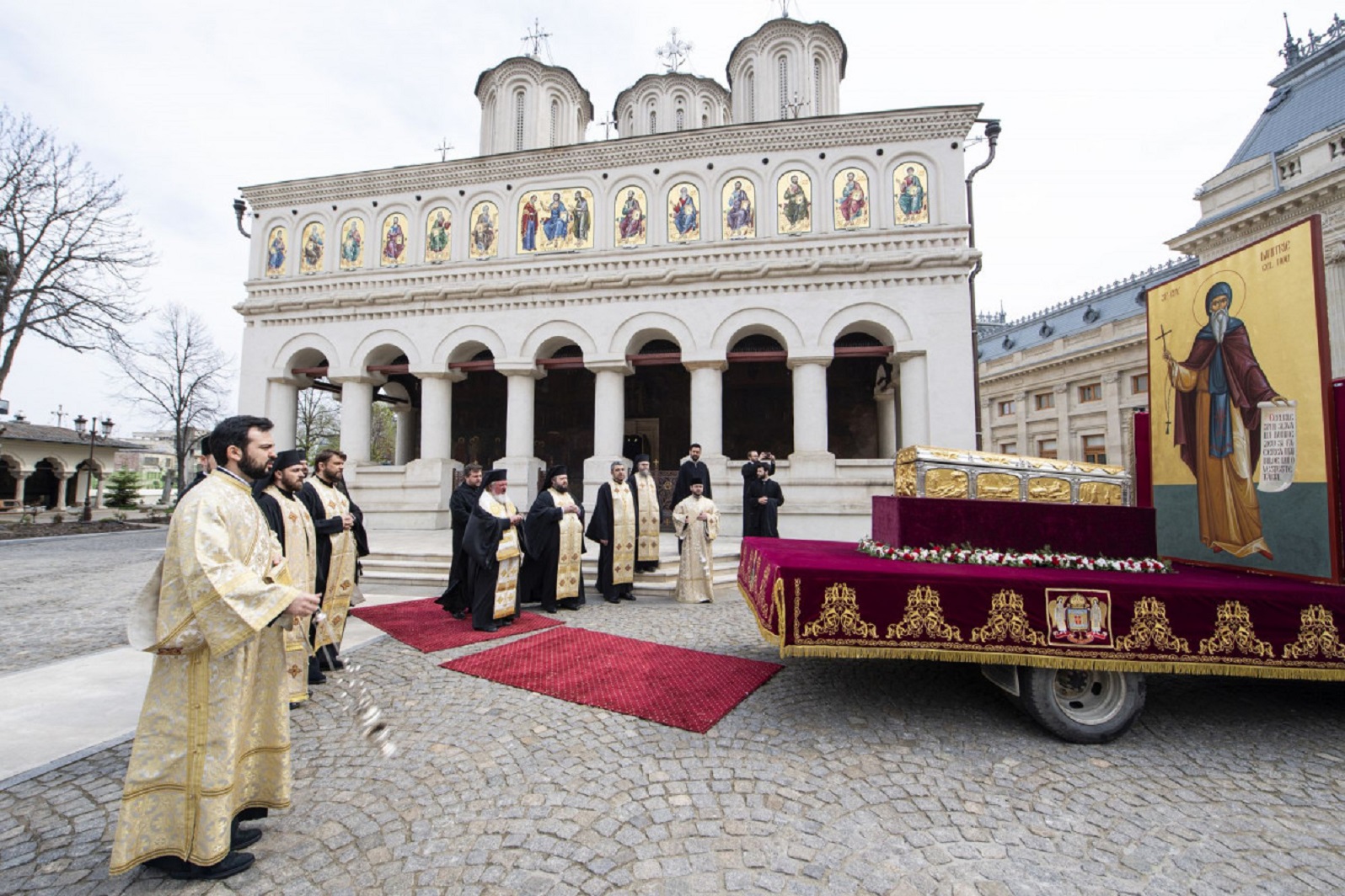Cati credinciosi vor avea voie la slujbele interioare de la Patriarhie din perioada sarbatorii Sf. Dimitrie cel Nou