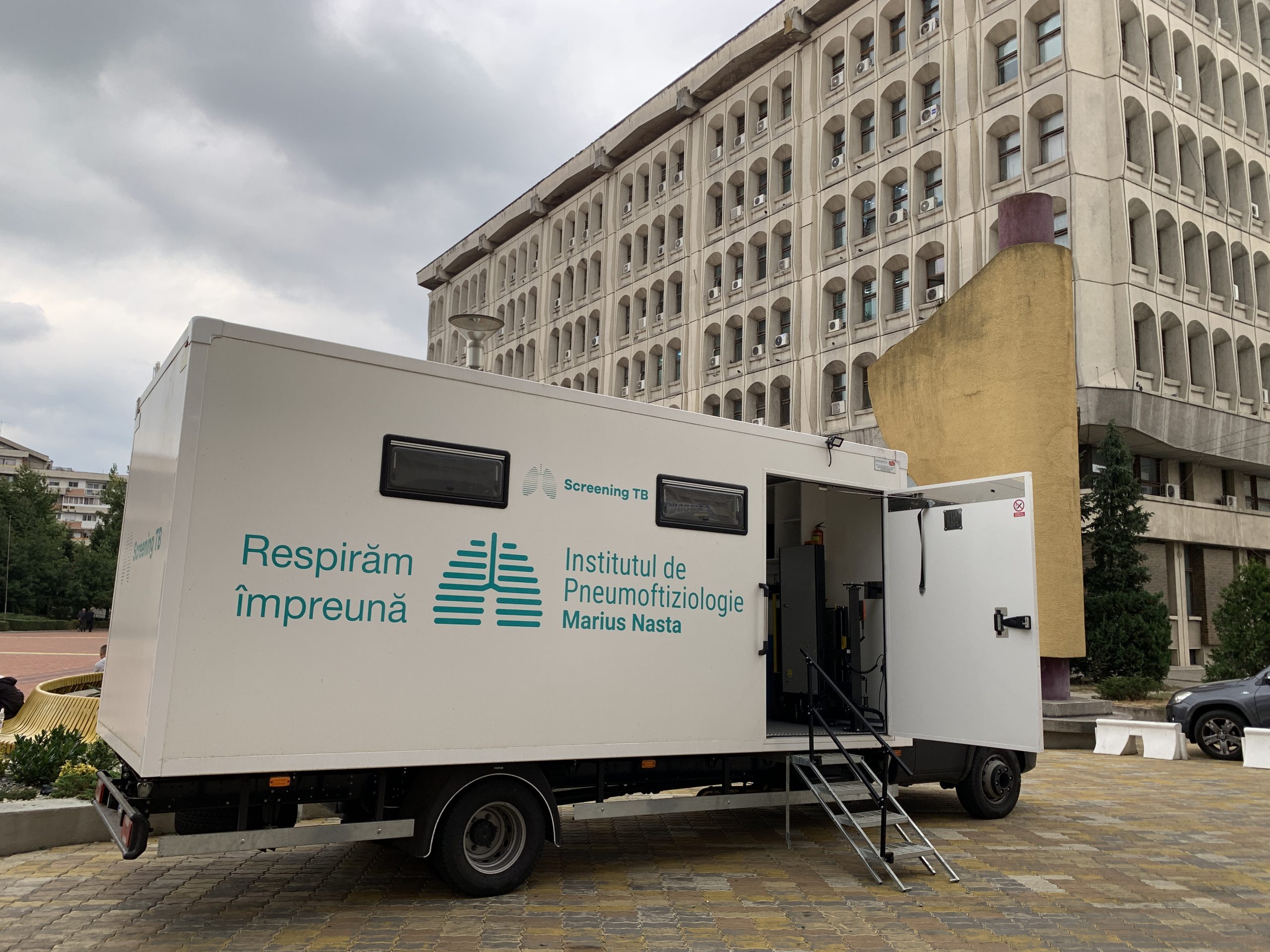 Cinci comune din Salaj vor beneficia de o caravana de depistare activa a tuberculozei