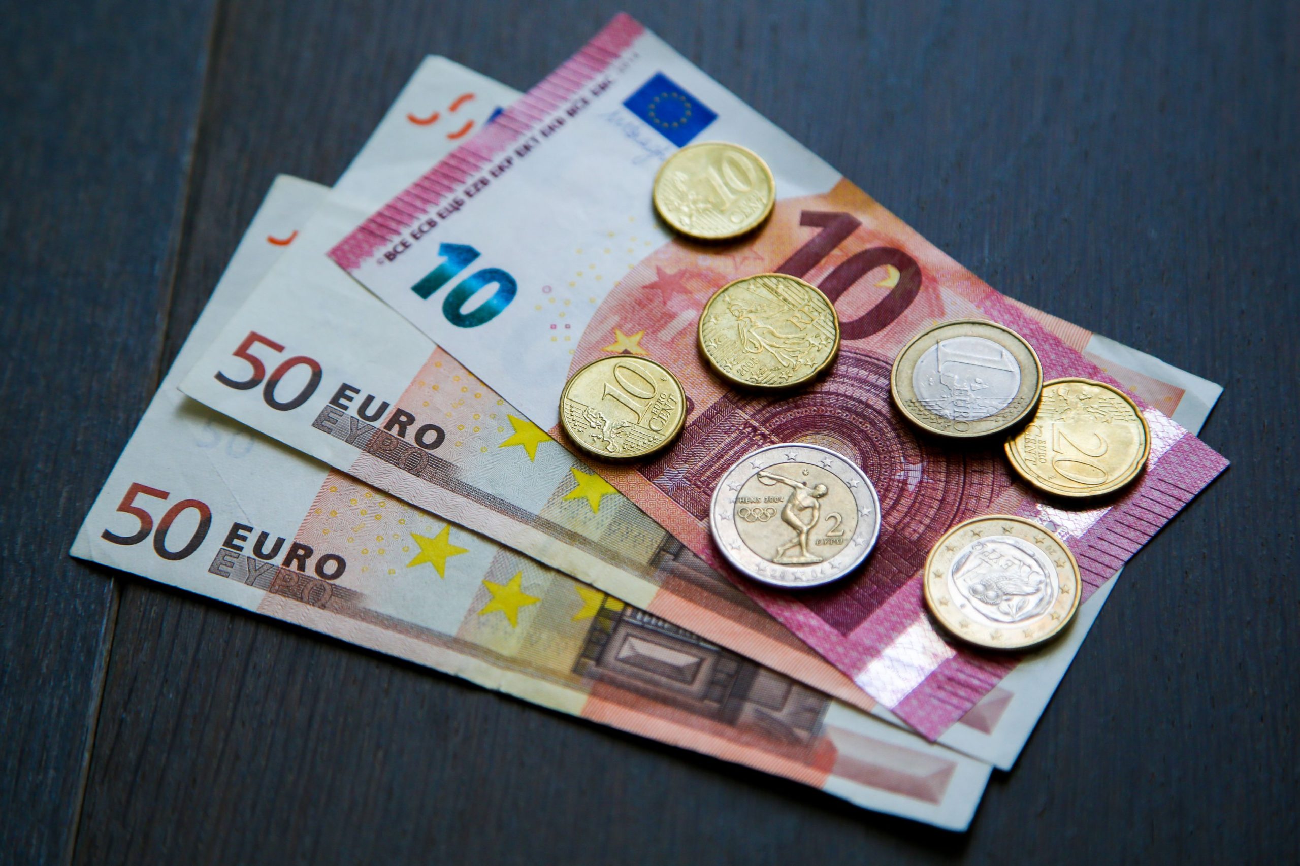 Curs BNR luni, 25 octombrie. Euro