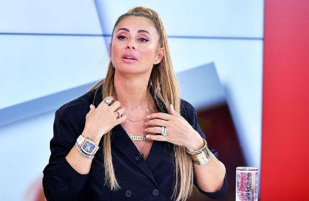 Vedeta care a început să plângă când a auzit că Anamaria Prodan divorțează. Ce promisiune făcuse cu aproape patru ani în urmă