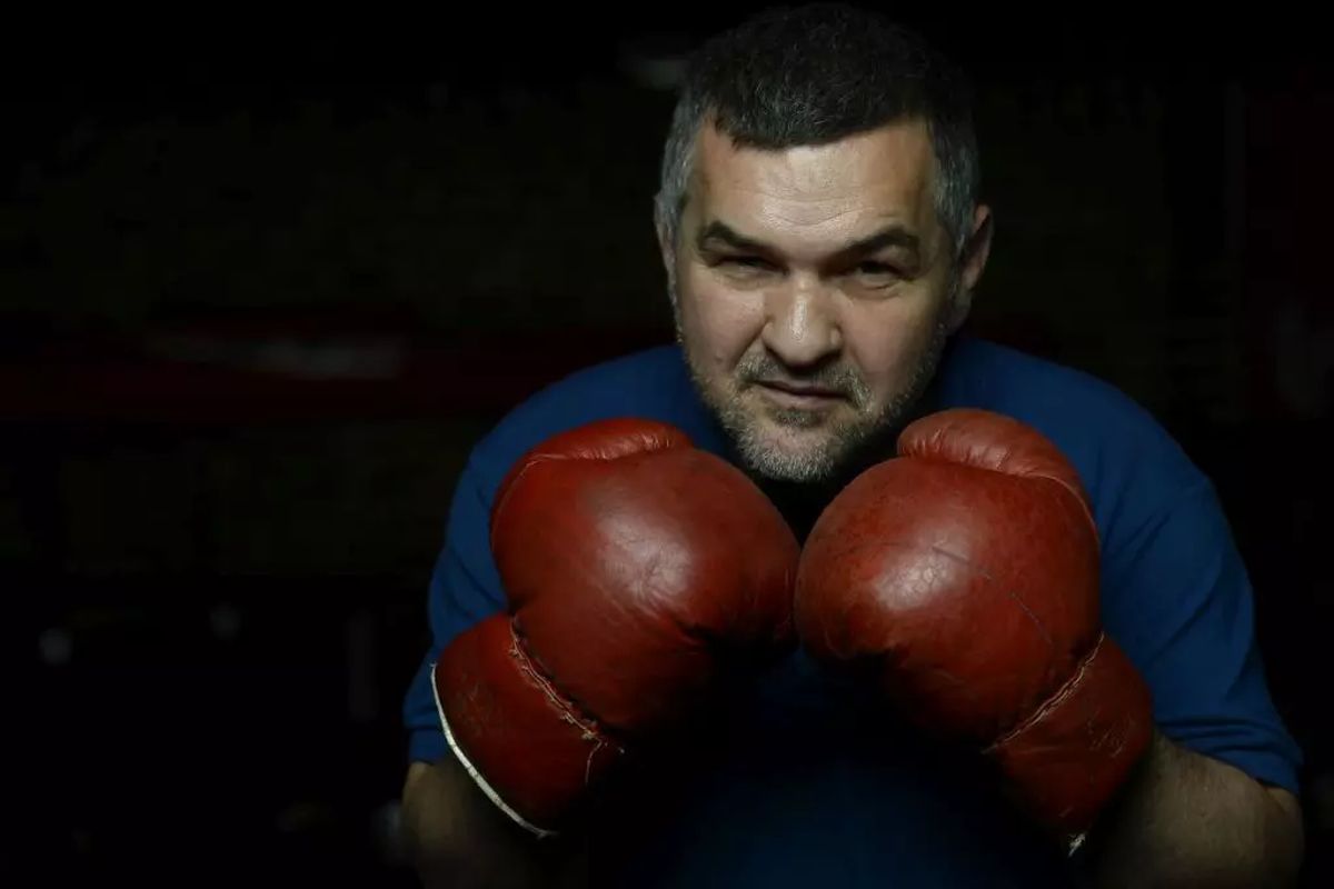 Cum se descurca Leonard Doroftei, la doi ani de cand a parasit Romania. ”N-as fi plecat niciodata. Dar acolo trebuie sa fii un adevarat sacal”