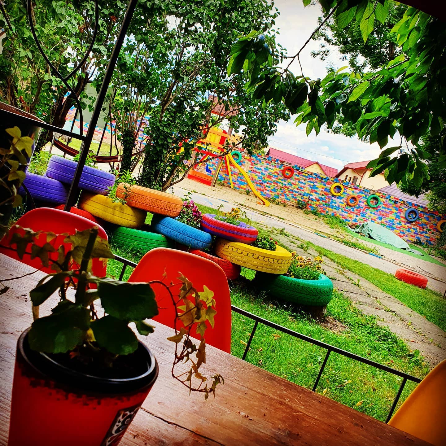 Loc de joaca si ore de echitatie pentru copiii cu dizabilitati din Dambovita