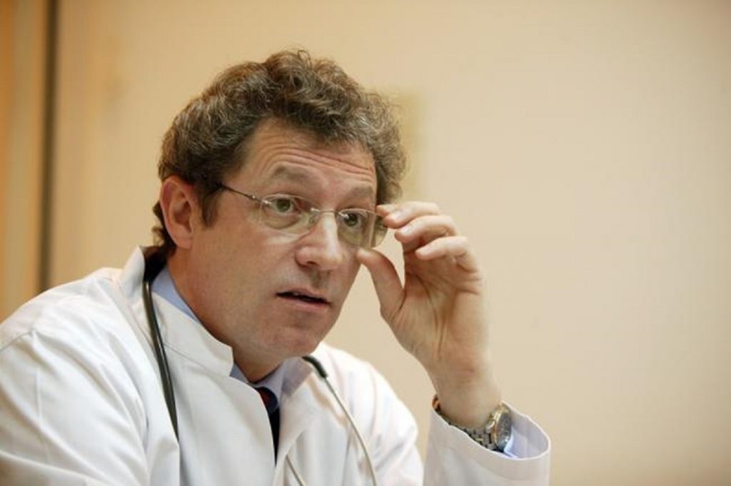 Medicul Adrian Streinu Cercel, despre cum ar putea scădea numărul mare de cazuri de covid: „Trebuie testat la fiecare scară de bloc”