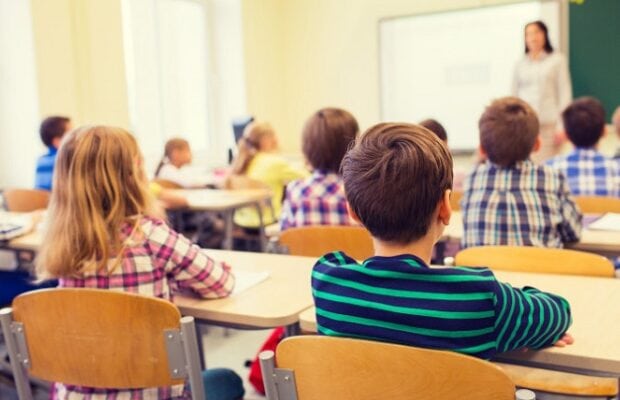 O profesoara din Ialomita, anchetata de politisti