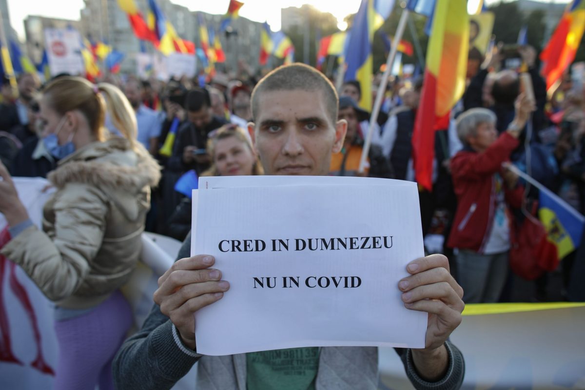 Proteste in Capitala fata de restrictii. Peste 12.000 de manifestanti au pornit spre Cotroceni