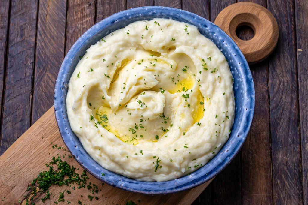 Trucul prin care restaurantele reușesc să facă piure în 10 minute. E foarte simplu și rapid