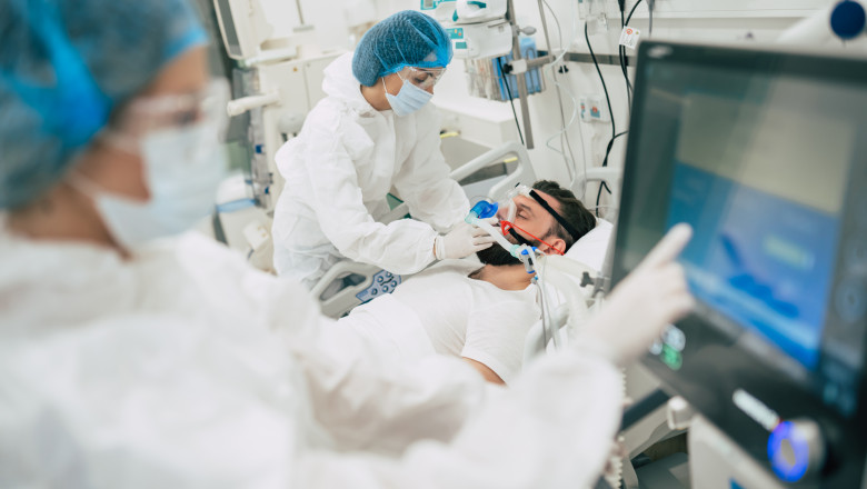 Primul pacient cu COVID-19 caruia i s-a administrat terapia cu anticorpi monoclonali