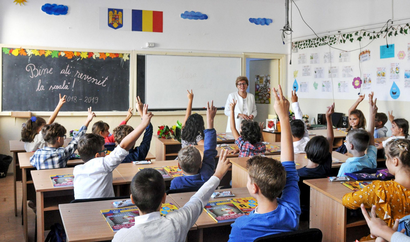 Propunerile Ministrului Educației pentru continuarea școlii online, de la 5 noiembrie