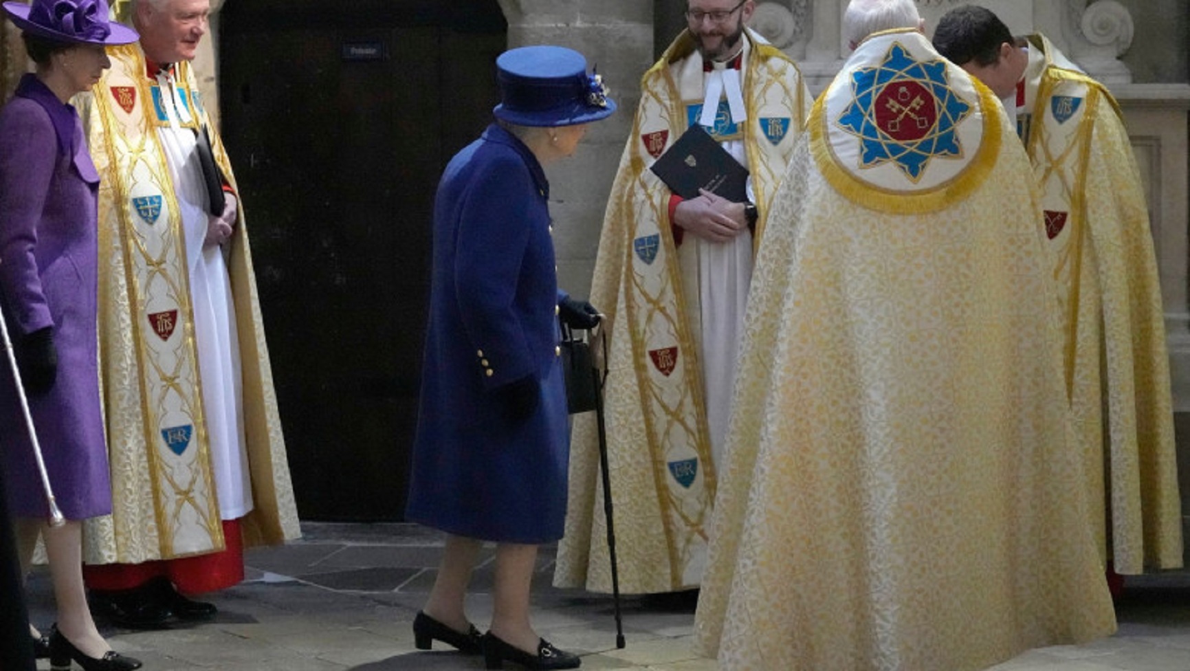 Regina Elisabeta a II-a Marii Britanii arata mai rau ca niciodata