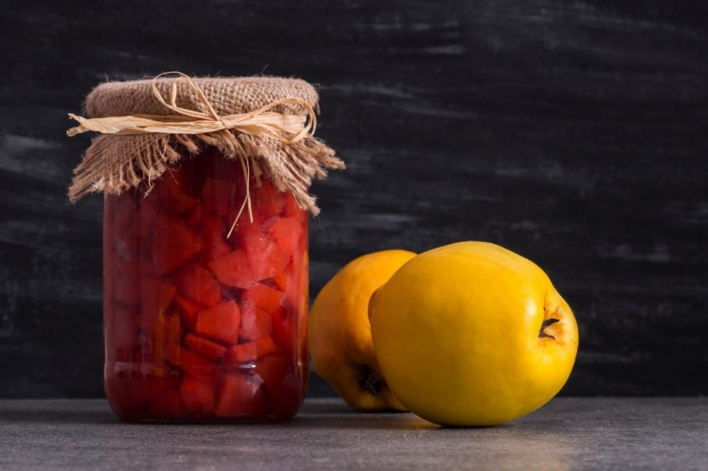 Reţetă compot de gutui. Aşa te bucuri toată iarna de aroma fructelor