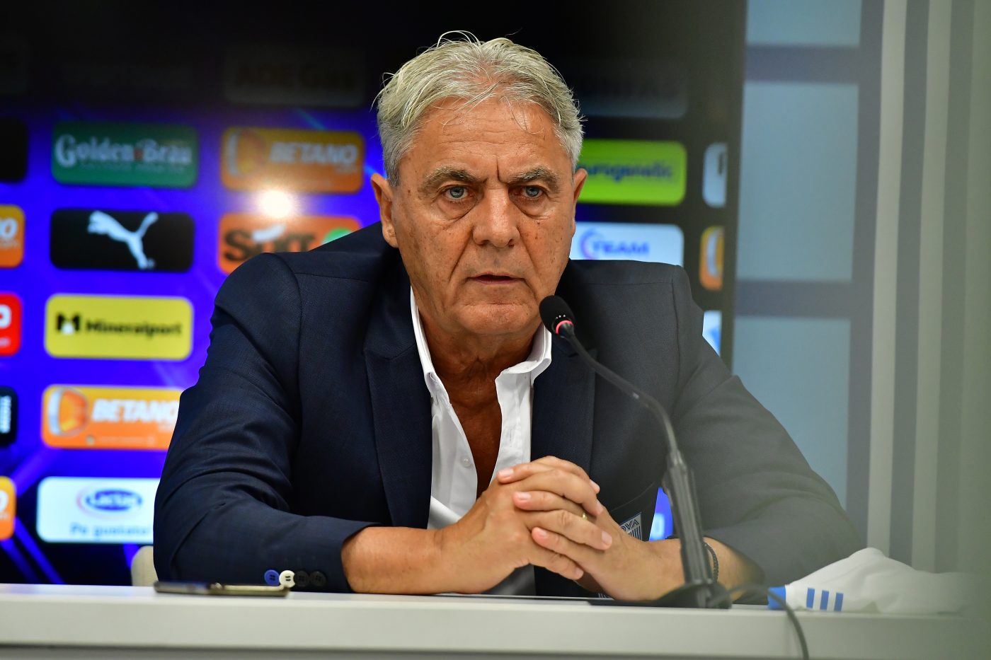 Sorin Cartu si-a umflat muschii, la propriu, in fata rivalilor de la FCSU, dupa victoria din derby-ul Baniei. ”Le dau voie sa mai vopseasca gardul”