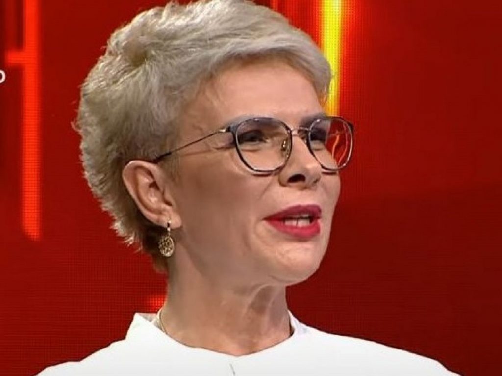 Tatăl lui Teo îi aduce acuzaţii grave fiicei sale. Imobilizat la pat, bărbatul nu a mai fost vizitat de trei ani de vedetă EXCLUSIV