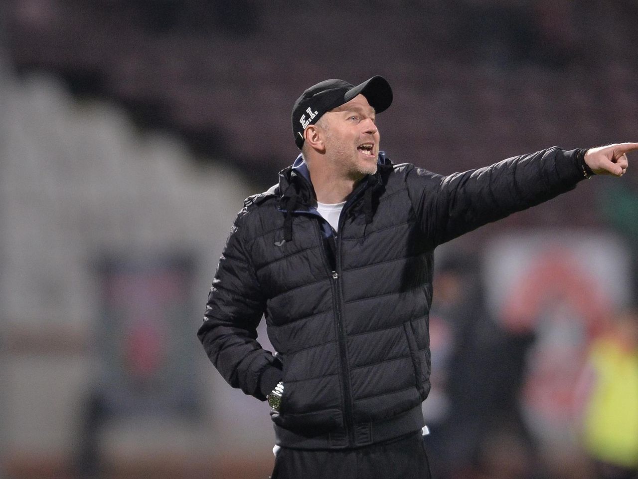 Trei fotbalisti de la FCSB, depistati cu covid-19. Ce se intampla cu echipa