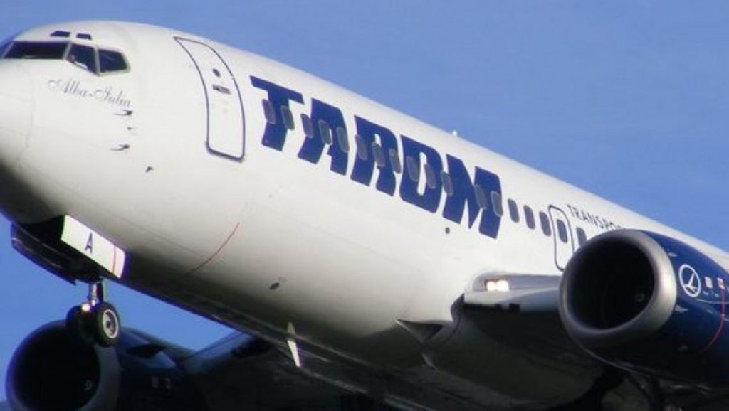 O pasare a intrat la motorul aeronavei Tarom