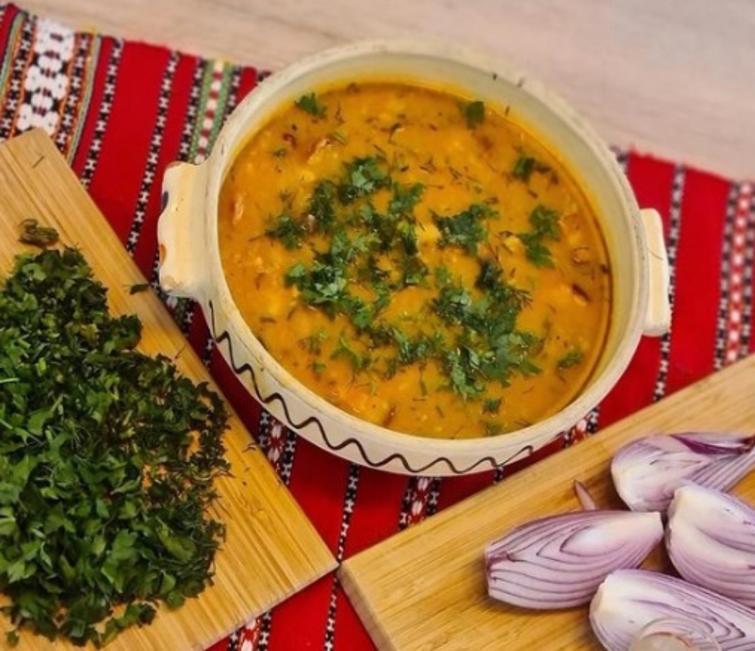 Reteta de ciorba de fasole a Mirelei Vaida. Cum o pregateste vedeta. ”Eu gatesc romaneste”