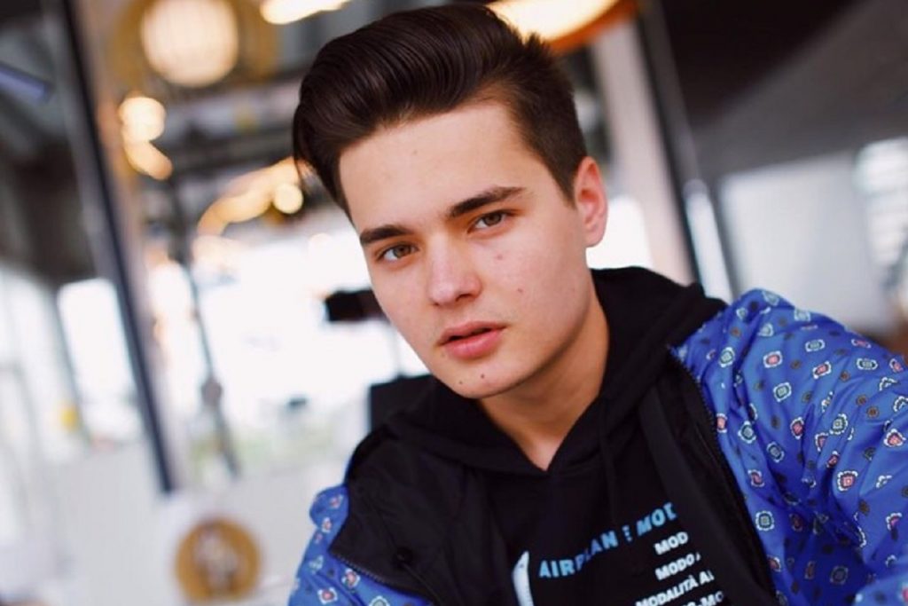 Cum arata casa în care locuiește Selly. Cât plătește pe lună ca să stea în lux