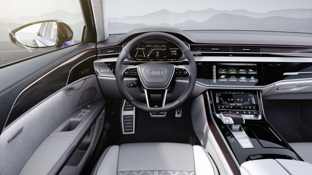 Audi A8 a primit un facelift. Nava amiral din Ingolstadt are elemente noi de design 