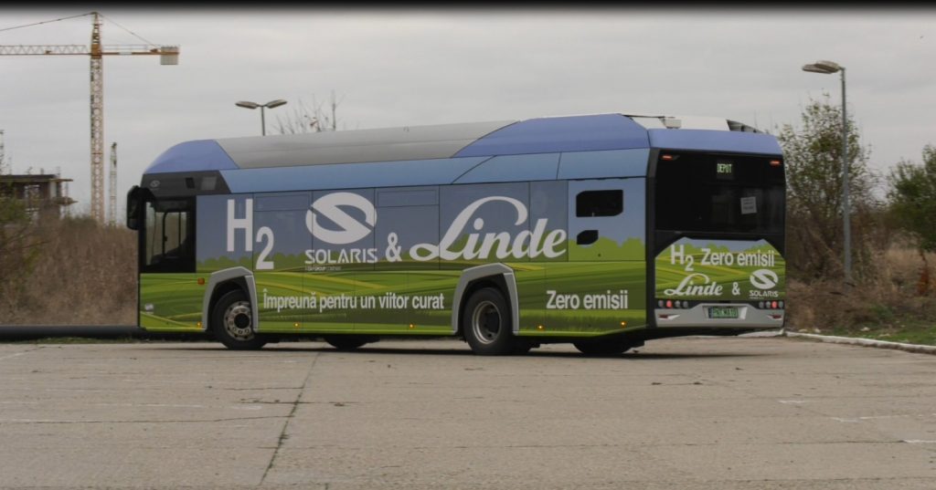 Autobuzul cu hidrogen Urbino 12, prezentat la Constanța. Parcurge 350 de kilometri cu o singură încărcare, în diverse condiții de trafic