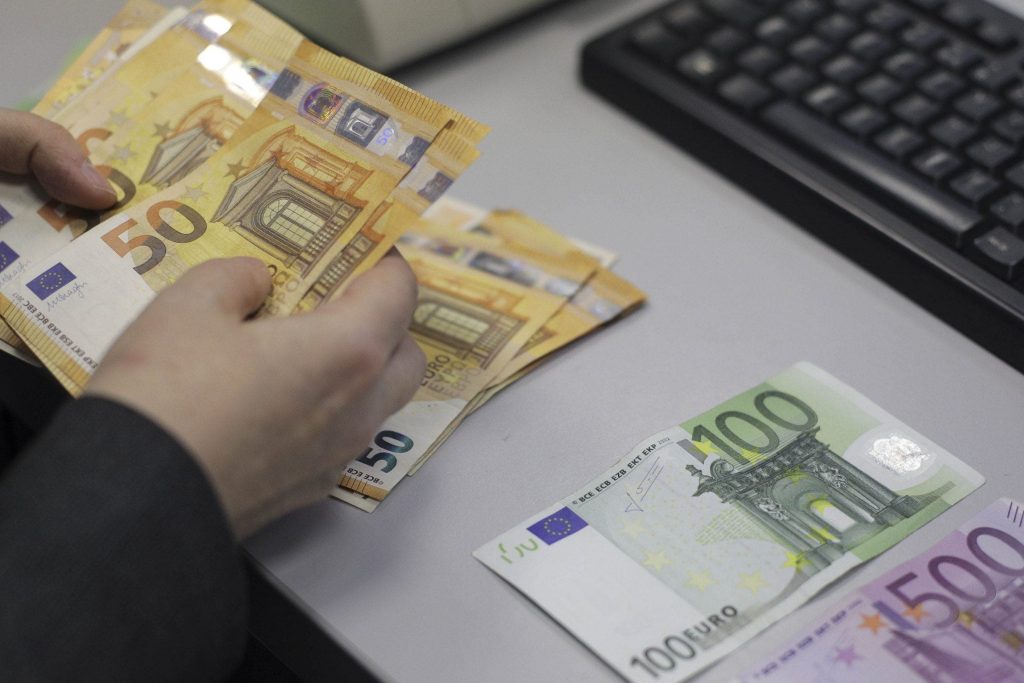 Curs BNR miercuri, 17 noiembrie. Euro și dolarul se apreciază în raport cu Leul